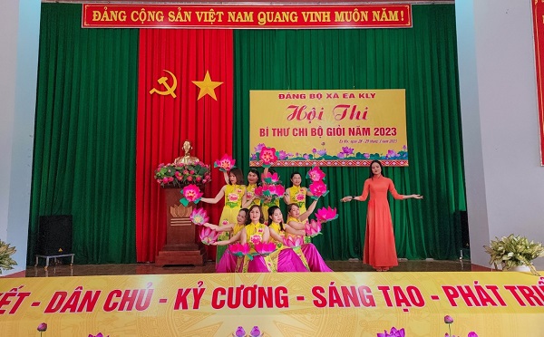 VAN NGHE CM4